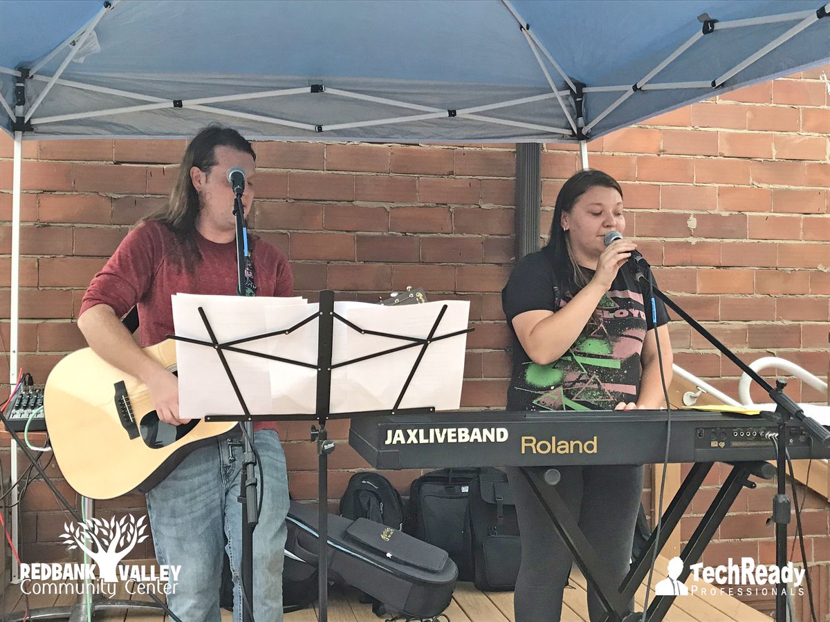 GordonBarrows's tweet image. PHOTOS: First Friday Music with Andrew Nulph at the Redbank Valley Community Center. Thank you to Ice-o for the frozen treats!

*Photos courtesy of TechReady Professionals &amp;amp; RedbankValley.org

#Music #1Friday #CommunityCenter #NewBethlehem #RedbankValley
