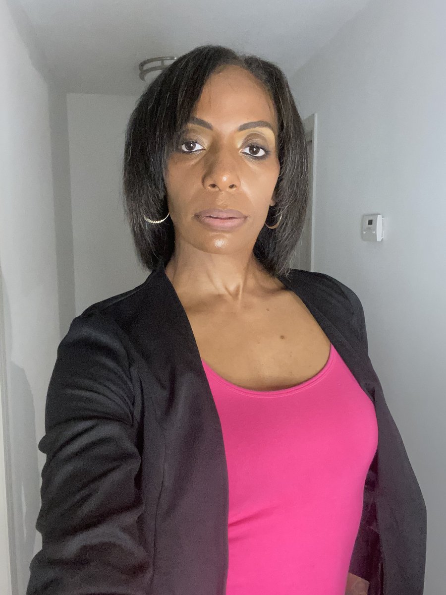 Realtwinrozay's tweet photo. First Fridays - Shorts &amp; Blazers theme this month 🙋🏾‍♀️😘 Celebrating my workout partner and her twin sister’s birthday 🥳🥳🥳 #firstfridayscolumbusoh #shortsandblazers #ifeelbeautiful https://t.co/IusA2IHJ0D