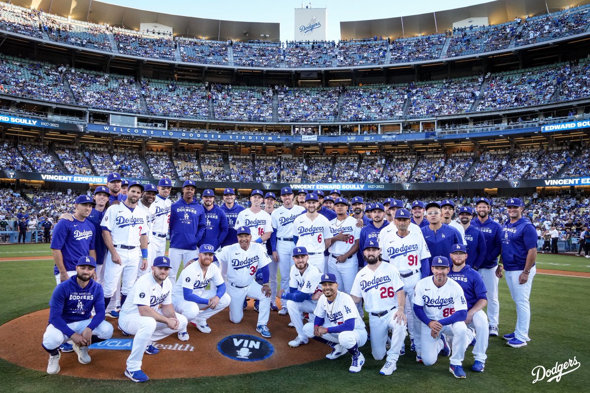 Dodgers's tweet photo. Vin’s team. https://t.co/DZxxQnGv2l