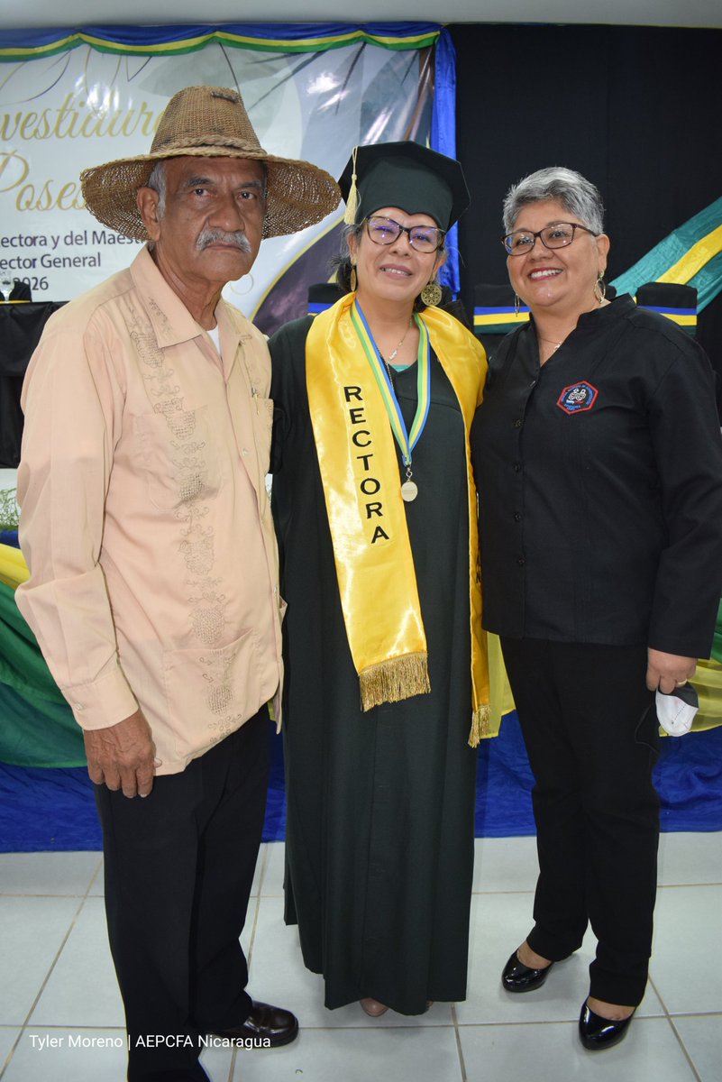 AEPCFA's tweet photo. CNU reconoce durante el Acto de Toma de Posesión de las Nuevas Autoridades de URACCAN el Trabajo educativo con los pueblos Indígenas y Afrodescendientes de la AEPCFA. #Nicaragua #PuñoEnAltoLibroAbierto @VanegasEveling https://t.co/Zr5U2IN0Xj