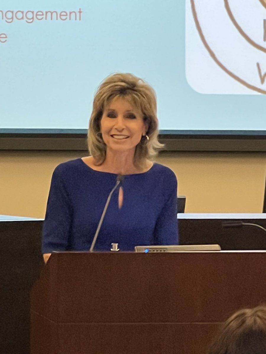 FolsomCordova's tweet photo. Superintendent Dr. Sarah Koligian inspires #TeamFCUSD with her Welcome Back address. We can all empower students to achieve! Key note speaker Dr. Anthony Muhammad @newfrontier21 - the power of PLCs can change student outcomes. Excited for the first day of school and #FCUSDproud!! https://t.co/KQO1qTV0y9