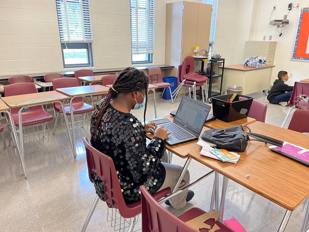 Title1_PGCPS's tweet photo. Gaming is the name of the Game! Personalized Computer games and board games created by our students! #architechcamp #architech #title1pgcps @pgcps #pgcps Bladensburg HS @HamptonConway https://t.co/BowPkpJH7k