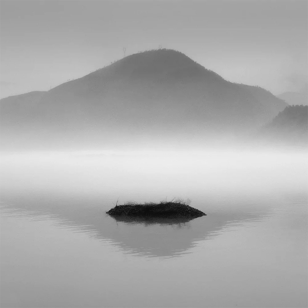 photoindep's tweet photo. Thanks to everyone who participated in the inaugural Photo Independent Virtual Fair July 9 to 31. 4 featured images: Wen Long Ye Presented by Yiwei Gallery: Empty Mountain 8: Giancarlo Majocchi: Upper Antelope Canyon 3: Szu Ling Liu: Visual Illusions-1: Maarten de Boer: PP001T https://t.co/mGA3rFhWpq