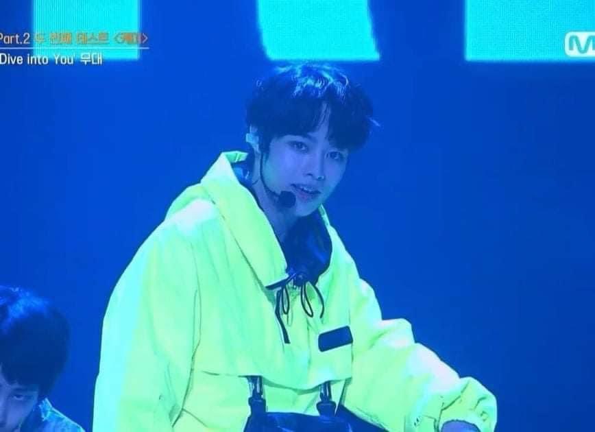 otyri12's tweet photo. Even he had no screen time. 
Hannies best pre debut fandom. 
IEs(Hannies) love for you will just grow bigger, bigger, bigger every day. Love so immense for all through your  journey with Tempest.
#한빈 #HANBIN #TEMPEST #TPST #HANBIN_TEMPEST https://t.co/kPm0ARcPDv