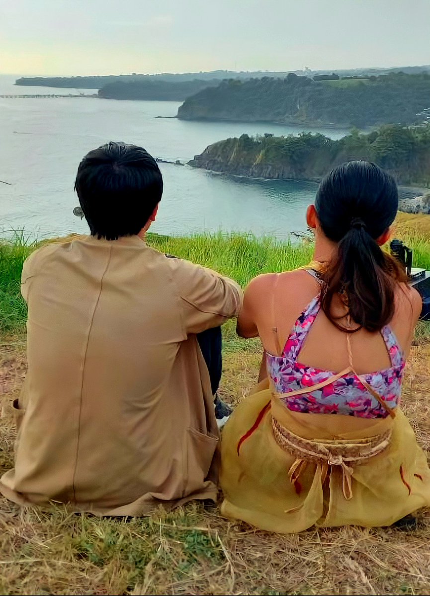 crissyggee's tweet photo. This day will always be a special day and know that we'll always be there no matter how far you will go. Just continue to do what you love, and we'll still love you no matter what. @Barber_Edward_ @maymayentrata07 ✈️❤️

Pagamit po ng tag☺️
MAYWARD CHAPTER VI
#MayWard6versary https://t.co/2mrLXP2330