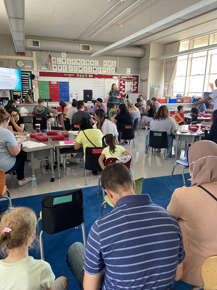 HolbrookMDUSD's tweet photo. Back to School Night for TK and K families at HOLA was fantastic! Thank you families for your partnership and entrusting us your children! A HUGE Thank You to our TK and K teachers for a great job done! #WeAreHolbrook #DirectoraOrgullosa https://t.co/gSWlNz9SiC