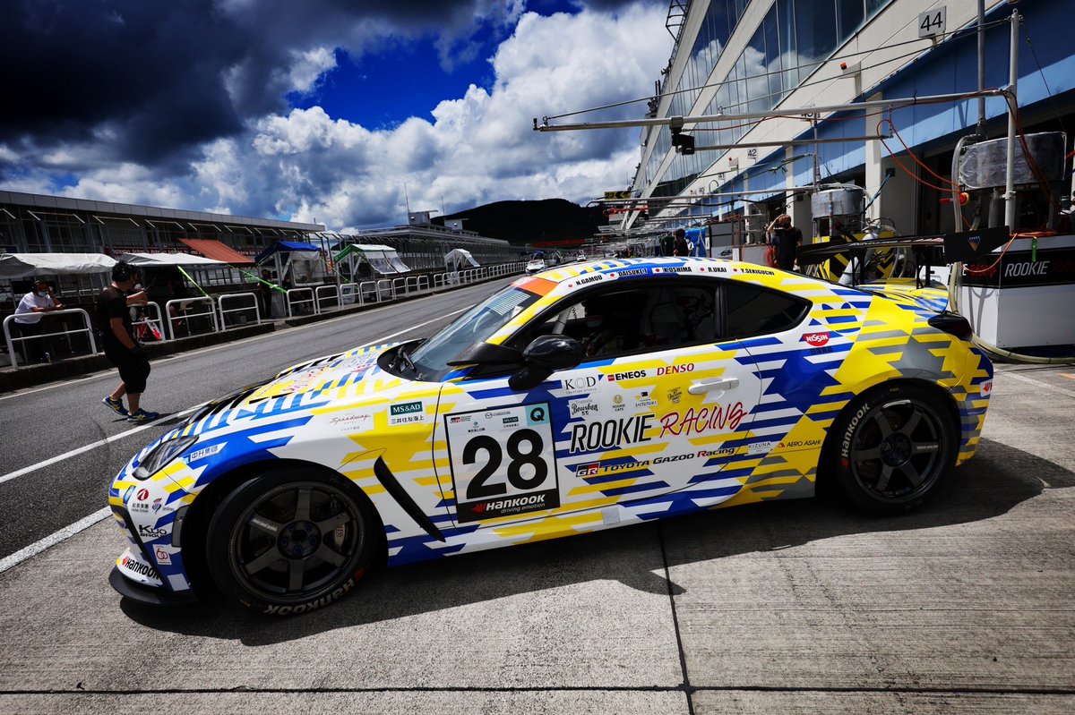 ROOKIE_Racing_'s tweet photo. 本日8月6日。
世界中の86乗りの皆様。
世界中の86ファンの皆様。
本日は誠におめでとうございます✨
これからも変わらぬ86愛をお願い申し上げます!!
#TOYOTA
#ルーキーレーシング
#86ZENKI
#86KOUKI
#FT86
#AT86
#GR86
#86GRMN
#AE86
#ハチロクの日 https://t.co/E6z6is2fo2