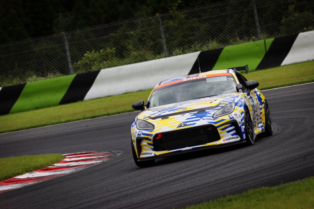 ROOKIE_Racing_'s tweet photo. 本日8月6日。
世界中の86乗りの皆様。
世界中の86ファンの皆様。
本日は誠におめでとうございます✨
これからも変わらぬ86愛をお願い申し上げます!!
#TOYOTA
#ルーキーレーシング
#86ZENKI
#86KOUKI
#FT86
#AT86
#GR86
#86GRMN
#AE86
#ハチロクの日 https://t.co/E6z6is2fo2