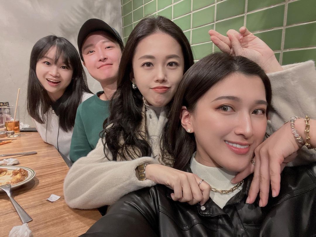 DfhUhdsf's tweet photo. 把懒惰放一边，把丧气的话收一收，把积极性提一提，把矫情的心放一放，所有想要的，都得靠自己的努力才能得到。 https://t.co/X2OH960L3t