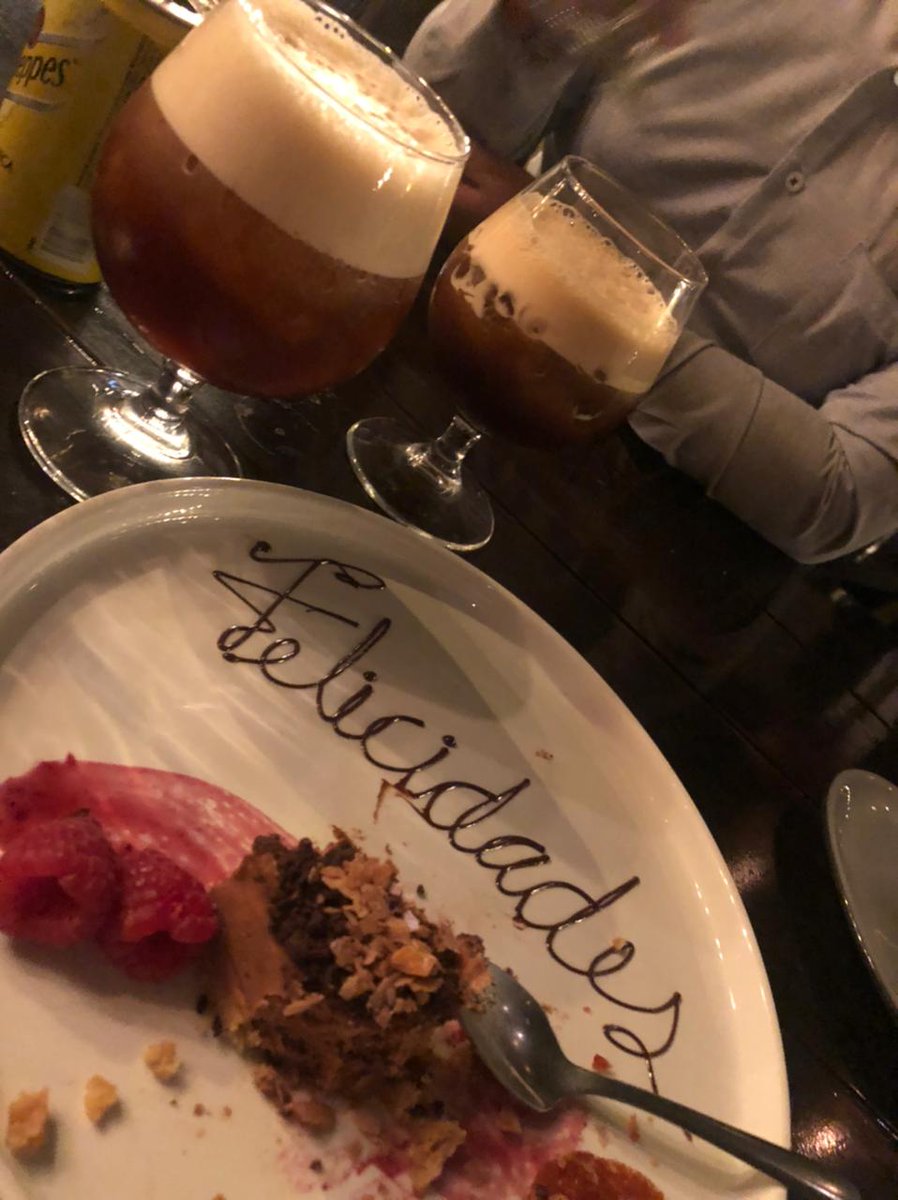 HugolSanchez12's tweet photo. @InesSainz Todo en #Cu4tro está espléndido. Nuestra segunda cena aquí y cada vez nos gusta más. 10/10 https://t.co/v6B4Ji32jw