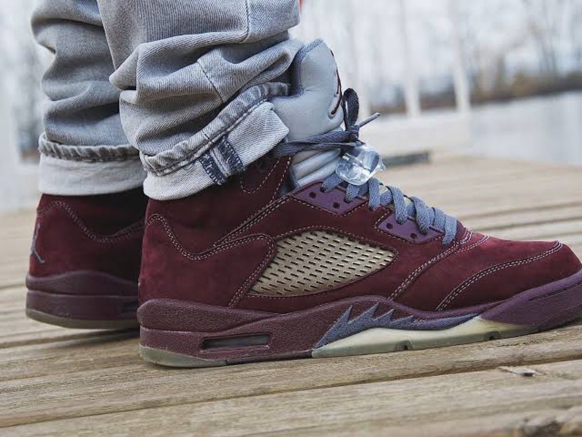 2006年登場の名作モデル Nike Air Jordan 5 Retro “Burgundy”が2023年