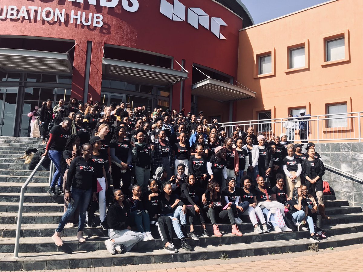 Nsovo Smiley tweet media