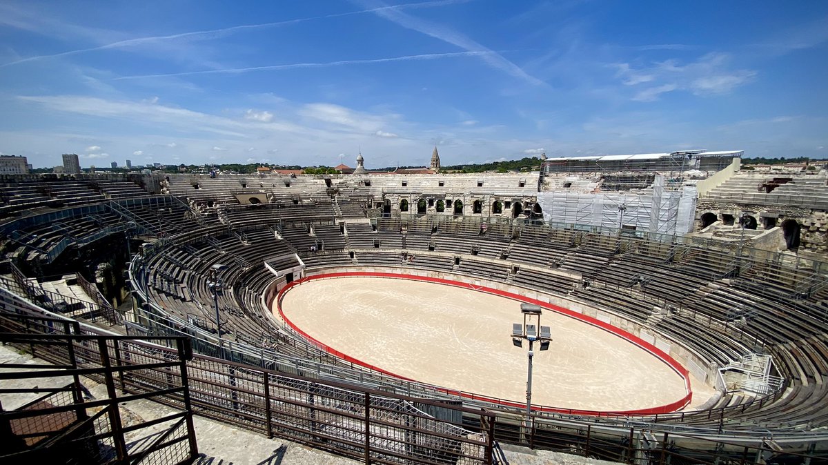 UnravelTravelTV's tweet photo. Visiting the spectacular Roman Amphitheatre in #Nîmes #France The arena is one of the best-conserved ampitheatre's in the Roman World https://t.co/qRRv9hubgt @nimestourisme #arènesdenîme @ArenesNimes_off @EdeisOfficiel #nimestourisme @UK_AtoutFrance #travelmedia @UnravelTravelTV https://t.co/ozBgJYjPbj