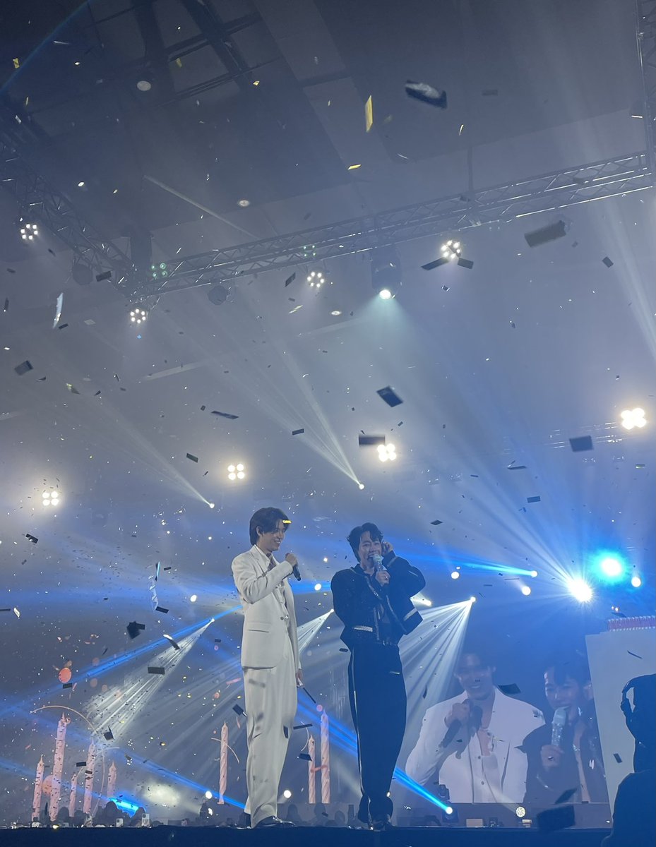 รักนู๋ทั้งคู่นะลูก #Wars1stBDFanmeet