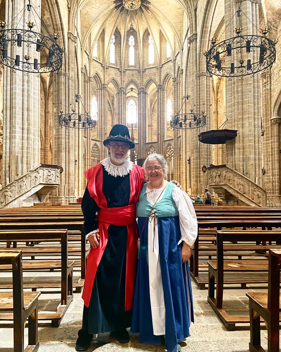 ERoigM's tweet photo. #moments
Com cada any amb Rosa Caballol directora @CORFLUMINE recordant l’inici de la Missa d’Època del #Renaixement
#femFesta
a la XXV #FestadelRenaixement de #Tortosa 
#lesplendordunaciutatalseglexvi #vineideixatseduir #culturaésfesta #cultura #turisme #promocio #terresdelebre https://t.co/kylu9we73r