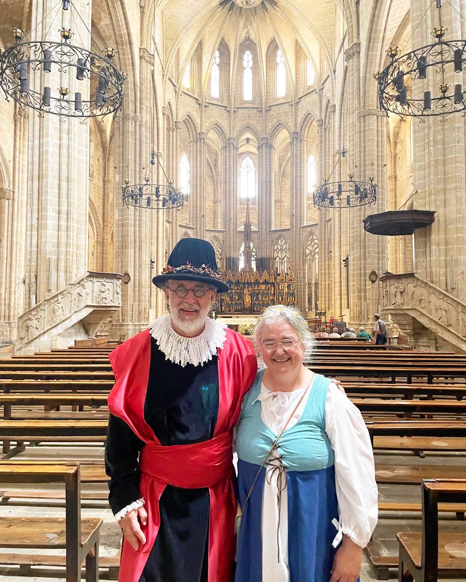 ERoigM's tweet photo. #moments
Com cada any amb Rosa Caballol directora @CORFLUMINE recordant l’inici de la Missa d’Època del #Renaixement
#femFesta
a la XXV #FestadelRenaixement de #Tortosa 
#lesplendordunaciutatalseglexvi #vineideixatseduir #culturaésfesta #cultura #turisme #promocio #terresdelebre https://t.co/kylu9we73r