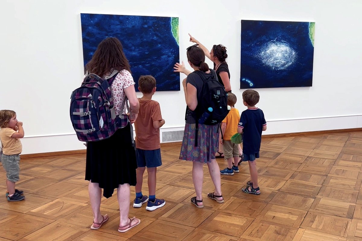 kevin_eason1's tweet photo. Gallery View No. 1 of Adults and Children Looking at the Pacific Trash Vortex Paintings
Artist‘s documents
Video Stills
Kunsthaus Pasquart
2022
#pacifictrashvortex #contemporaryart #greatpacificgarbagepatch #kevineason #kevineasonart #plasticpollutiontreaty
@unep @UNFCCC https://t.co/Cz9CezNfTy