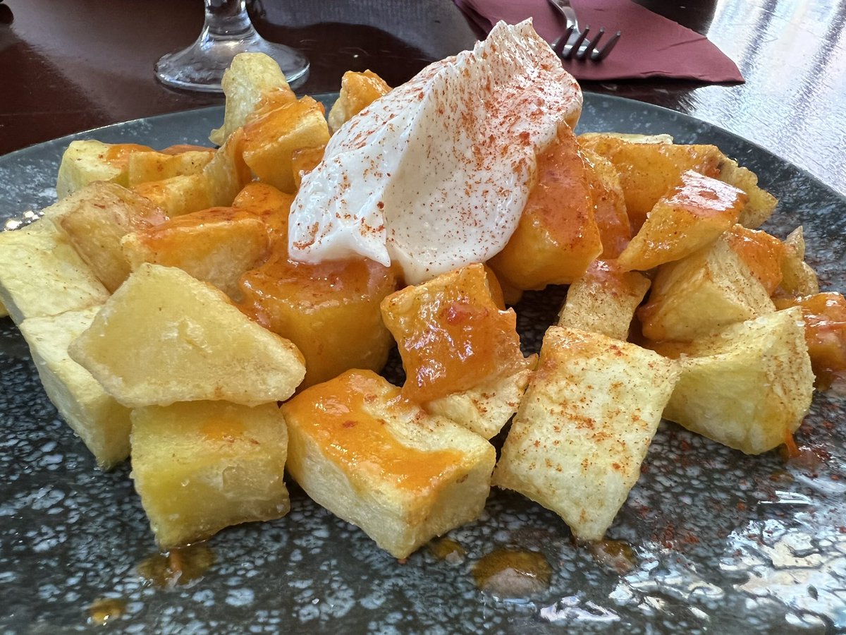 AdrianGCremades's tweet photo. 📍 Mesón Canela 🔝 @am_kezman 

Cc @esmorzador 😏 https://t.co/vMvNhhkPQv