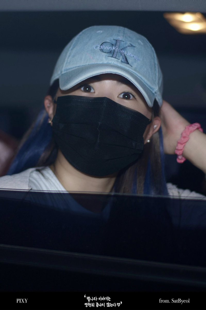 Starland_Story's tweet photo. 220806 INC 입국

수고 많았구 얼렁 숙소가서 쉬자🥰
#PIXY #픽시 #샛별 #전유진 #유진 https://t.co/i18hD13Oou