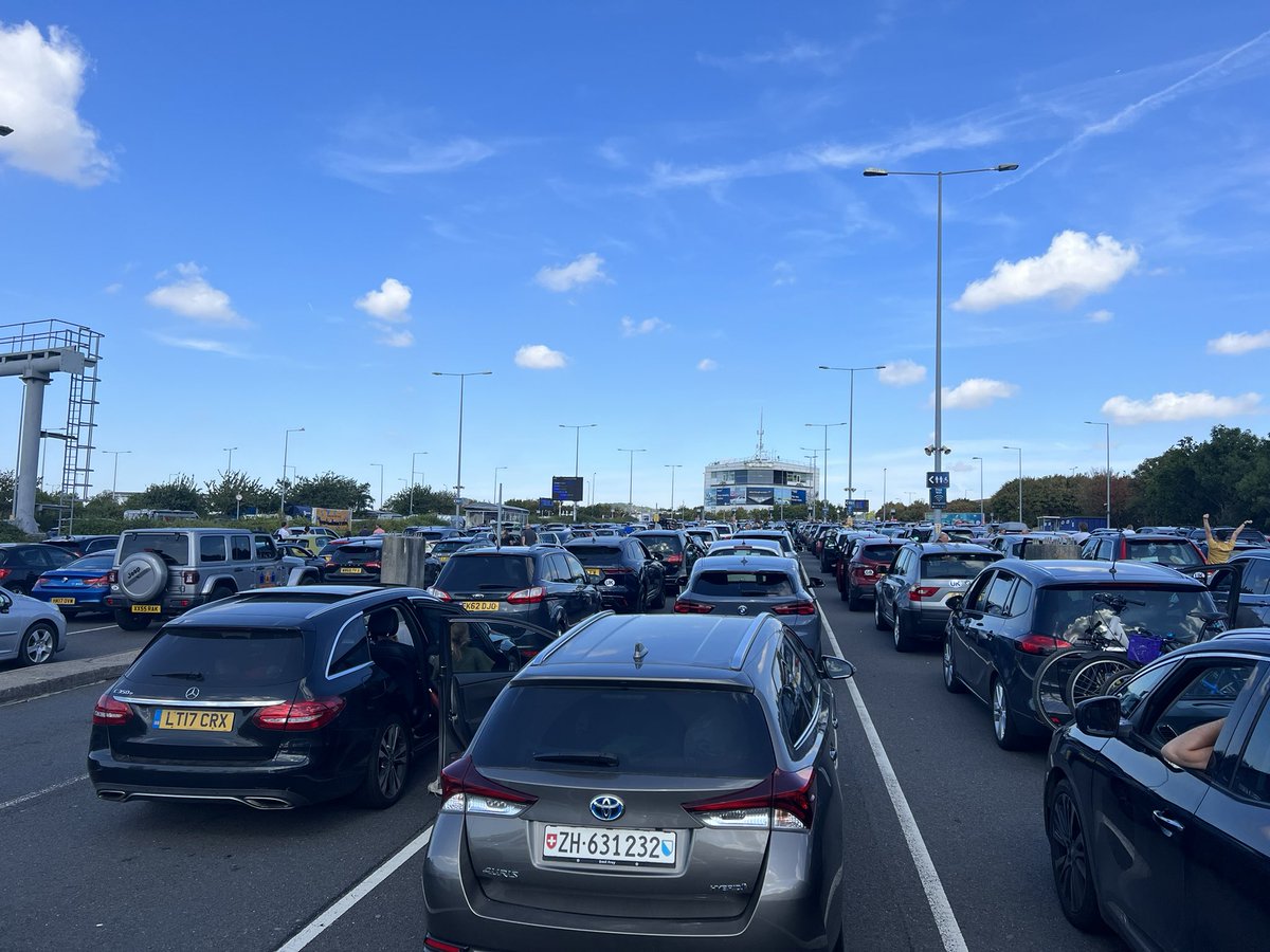 Chris Anderson tweet media