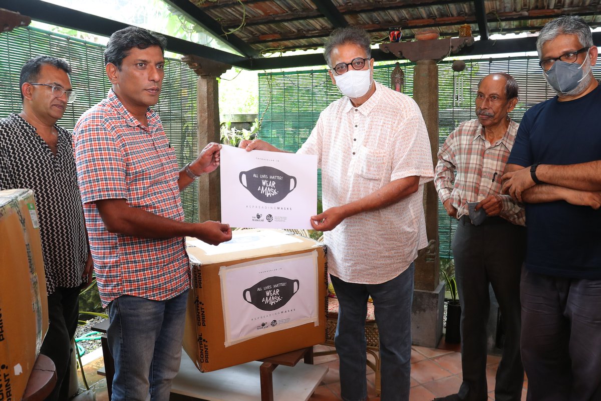 TibetHeritage's tweet image. Shri Cebil Joseph (President, Rotary Club of Cochin Smart City) receives 'Free Mask Kit' from Shri Tushar Gandhi, great-grandson of Mahatma &amp;amp; Kasturba Gandhi as a part of the #SpreadingMasks campaign initiated by The Mask Lab + Friends of Tibet Foundation on August 2, 2022.