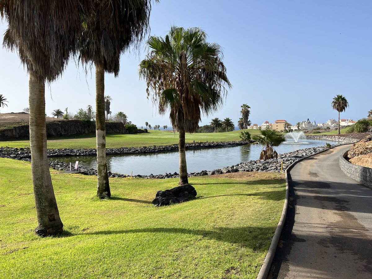 be24_0's tweet photo. Little golf one 🏌️‍♂️☀️ https://t.co/6KtXuY3gLG