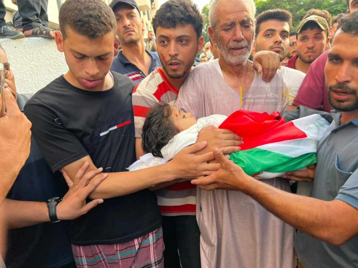 "Vurmuşlar seni, sen çiçek açmışsın..."

#GazzeUnderAttack