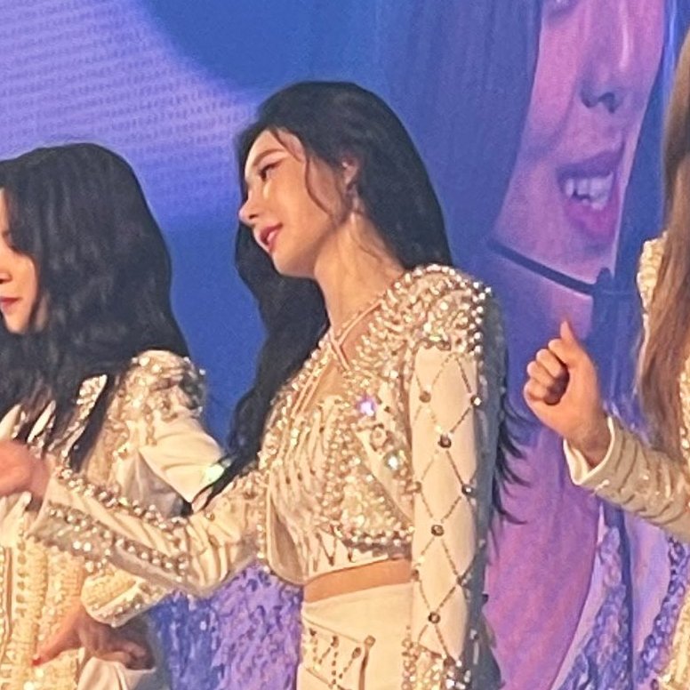 LEE CHAERYEONG!!!!!!! OMFG