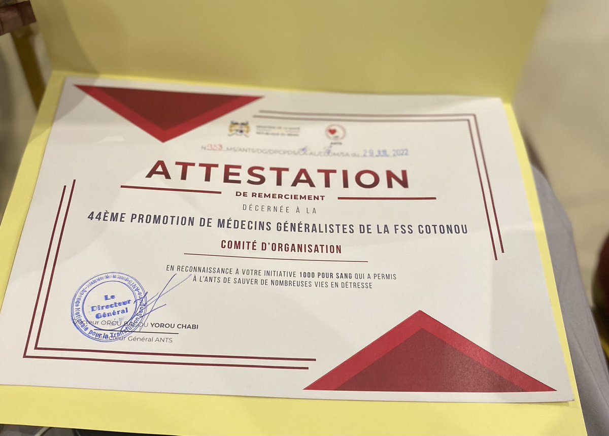 LucetteAhouang1's tweet photo. Je suis fière d’appartenir à cette jeunesse,fière de côtoyer des jeunes qui ont soif de changement et qui se battent quotidiennement pour ce changement.
Nos aînés de la 44e ont fait quelque chose de remarquable. https://t.co/8g2g7a7Irz