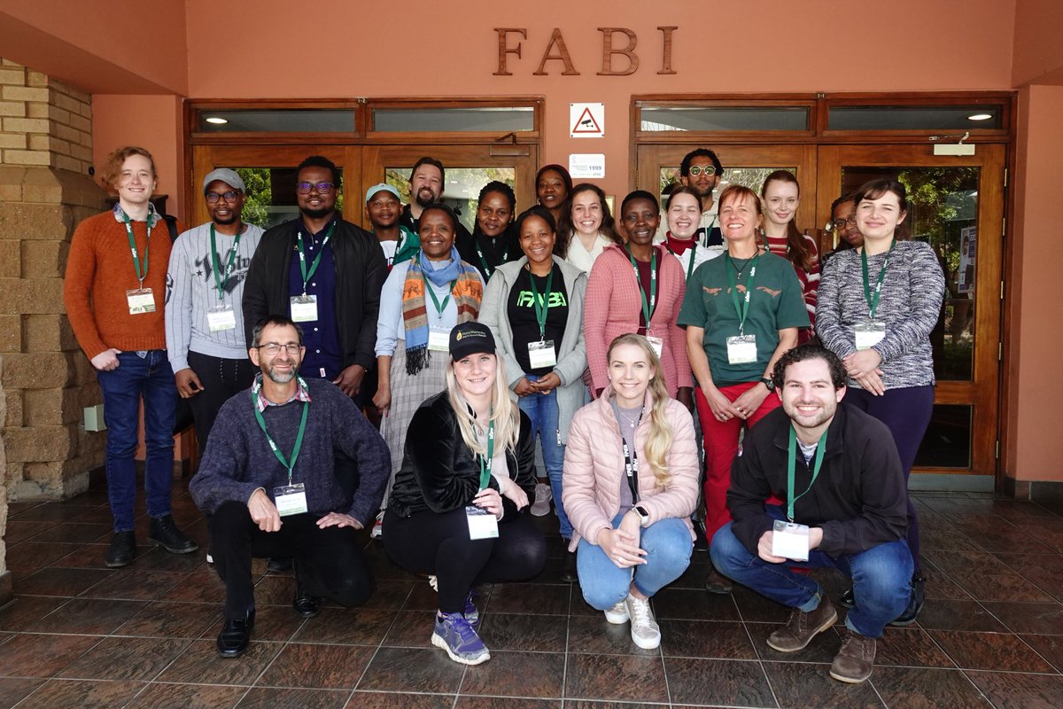 Dave K. Berger (@dave_k_berger) on Twitter photo “Illuminating” Plant Pathogen Effector Microscopy Workshop by Petra Boevink <a href="/JamesHuttonInst/">James Hutton Institute</a> at FABI
#saspp2022 <a href="/Fabiteam1/">FABI</a> <a href="/UPnasagric/">UP Faculty of Natural and Agricultural Sciences</a> <a href="/UPPlantAndSoil/">UP Plant and Soil Sciences🌾</a> “Illuminating” Plant Pathogen Effector Microscopy Workshop by Petra Boevink <a href="/JamesHuttonInst/">James Hutton Institute</a> at FABI
#saspp2022 <a href="/Fabiteam1/">FABI</a> <a href="/UPnasagric/">UP Faculty of Natural and Agricultural Sciences</a> <a href="/UPPlantAndSoil/">UP Plant and Soil Sciences🌾</a>