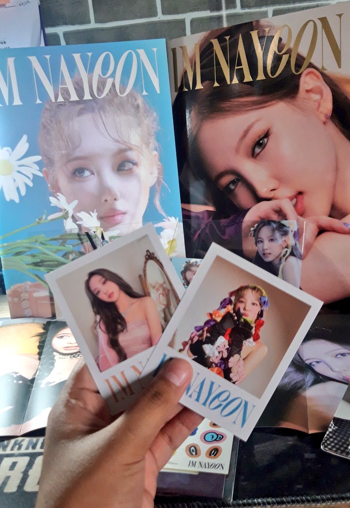 AAAAAAHHH!  NAYEON IS SO PRETTY 😭 IM GONNA CRY HUHUHU LOVE IT SO MUCH <3 <a href="/JYPETWICE/">TWICE</a>