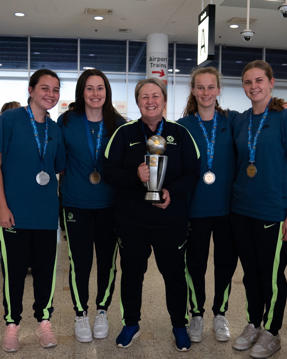 The champs are HOME! 🏆

#AFF #AFFU18Womens