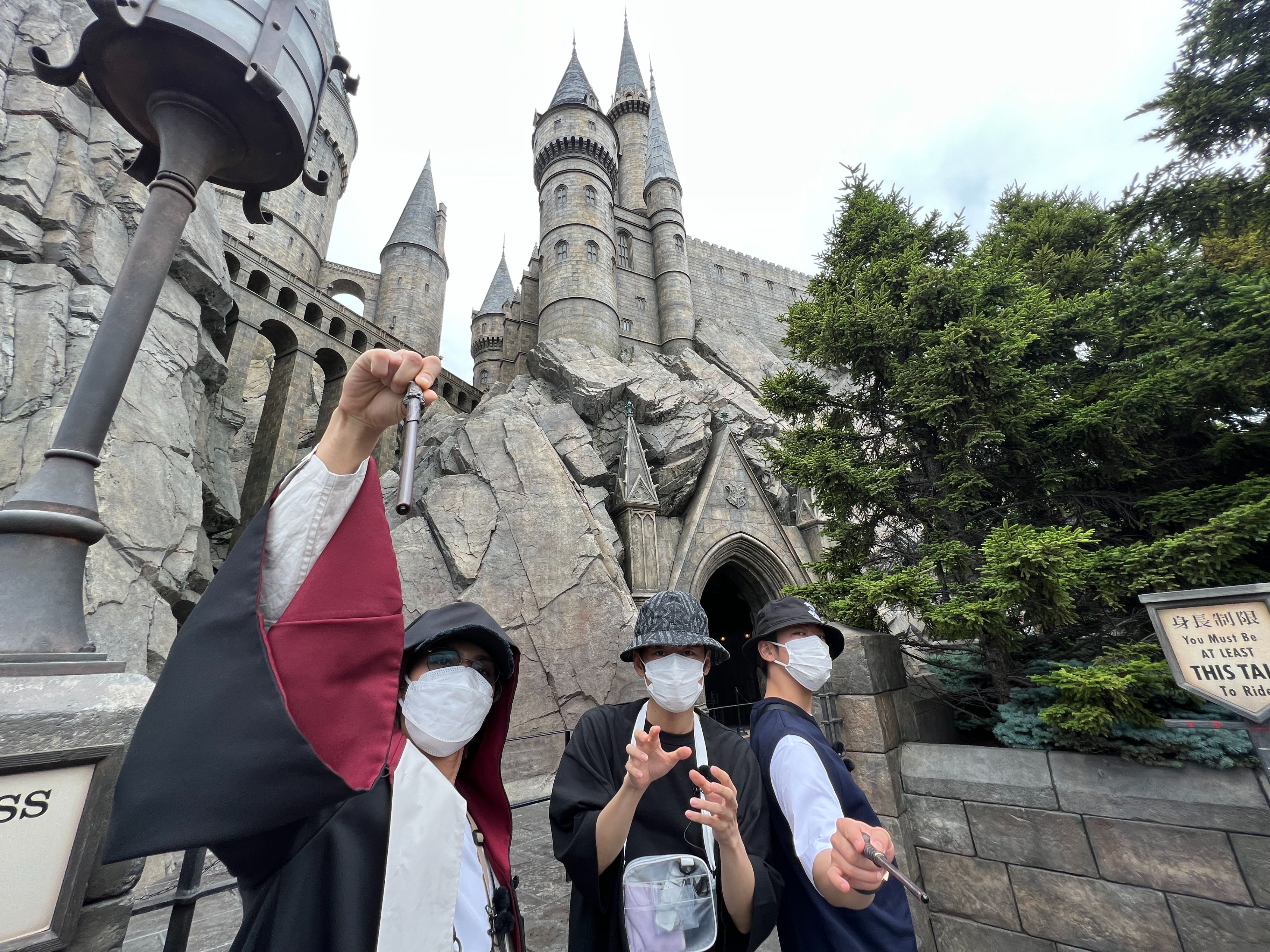 FZd8iunUUAE446p?format=jpg&name=4096x409