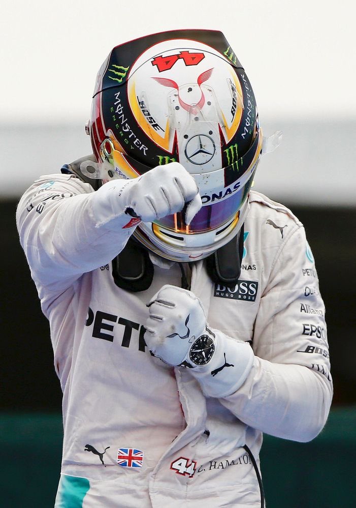 Wins at summer break of 8th season in F1 🏆

🇳🇱Max Verstappen - 28 
🇬🇧Lewis Hamilton - 27