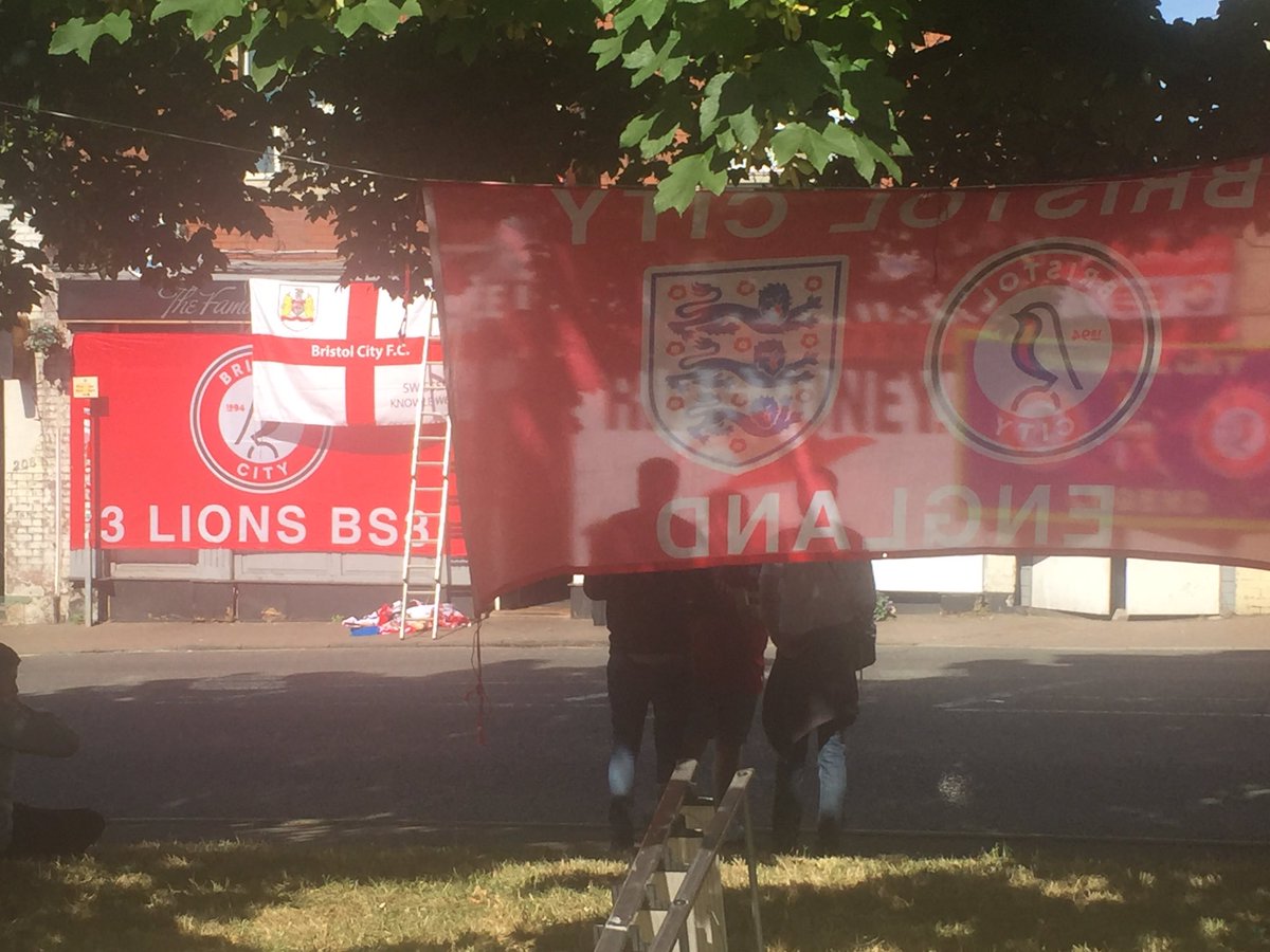 TristanCorkPost's tweet photo. Flag Day taking shape already at the Three Lions, Bedminster.
#keeners #RIPStoney #BristolCity https://t.co/jLgHZ9QIVS