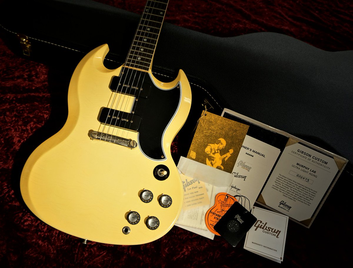 GCLUB_TOKYO's tweet photo. 【New Arrival】
Gibson Custom Shop
M2M Murphy Lab 1963 SG Special Lightning Bar 
Antique Classic White
Ultra Light Aged S/N 202473
特注オーダーカラー、ヴィンテージ風に色焼けしたポラリスホワイトです。
https://t.co/nIK53CRGyP
@CustomGibson @GibsonJapan 
#Gibson #SG #MurphyAged https://t.co/ZhJCXn6nls