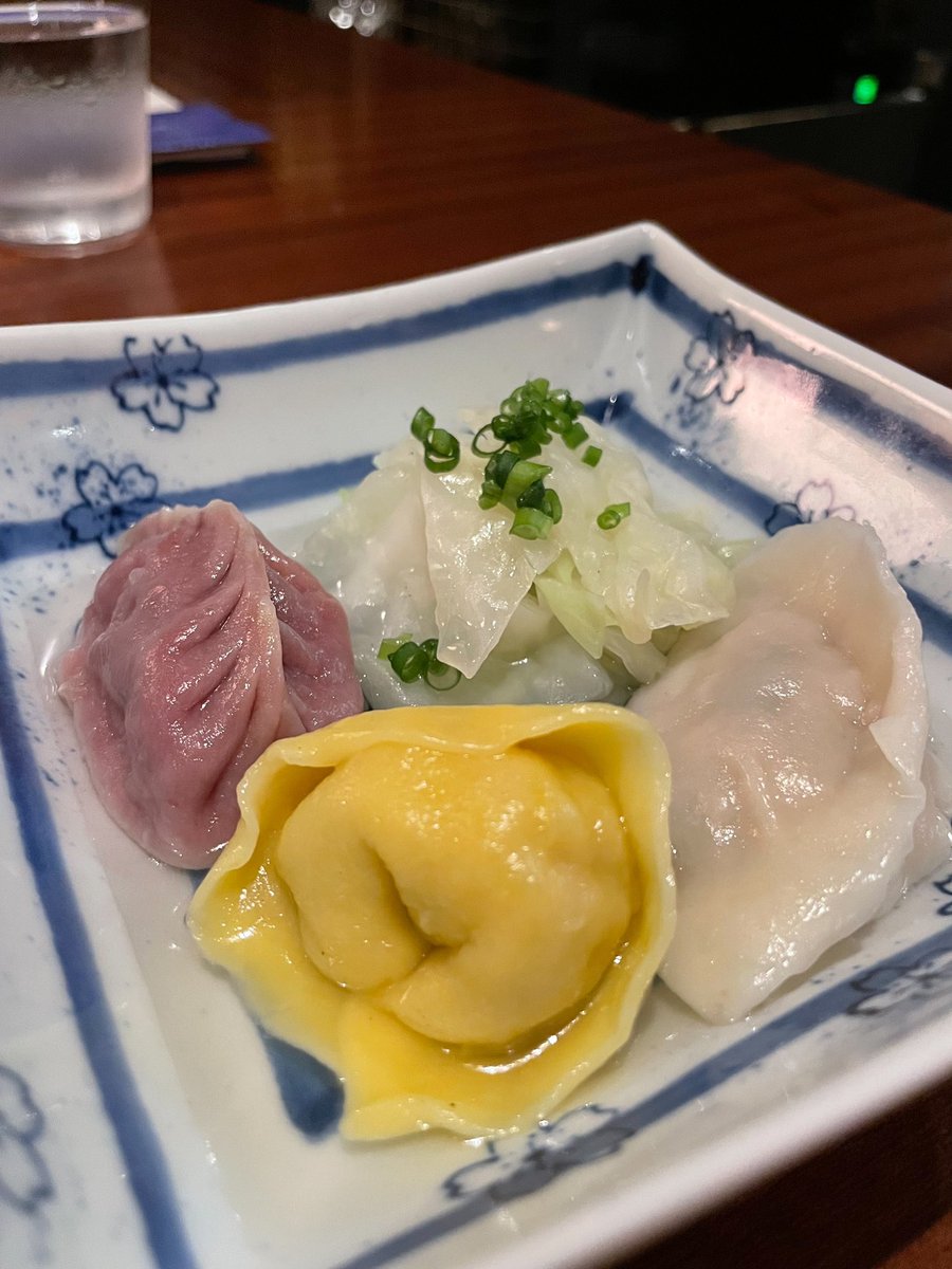 jack_tabata's tweet photo. 【 LIU'S gyoza】
～身体に優しく ほっとする味～

科学調味料、合成着色料、保存料など添加物を一切使わない手作り餃子です。🥟
https://t.co/sZEnVET2Ae
https://t.co/ag3J0L7Ra6
#liusgyoza
#gyoza
#tasty
#eat
#foodie
#seasonal
#fresh
#餃子
#餃子好きと繋がりたい
#餃子女子
#無添加
#無化調 https://t.co/RSAw1CYBbL