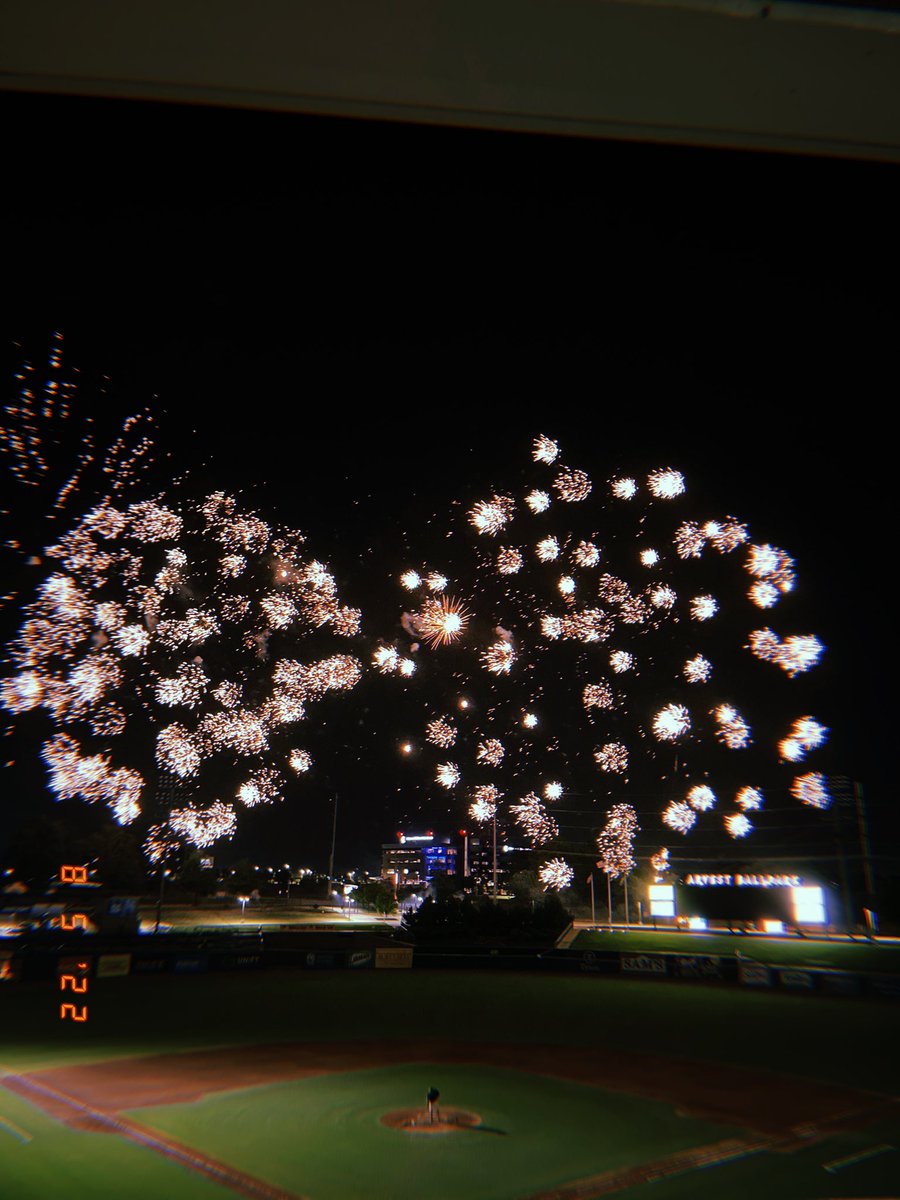 HaleyMaxwell12's tweet photo. Firework Friday at Arvest Ballpark!
@nwanaturals 😍 https://t.co/gNFX6GgnEV