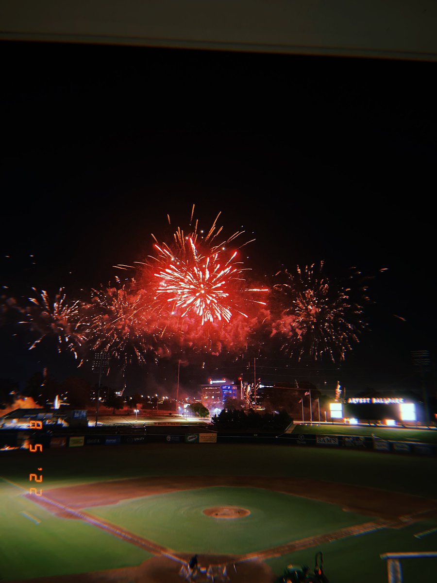HaleyMaxwell12's tweet photo. Firework Friday at Arvest Ballpark!
@nwanaturals 😍 https://t.co/gNFX6GgnEV