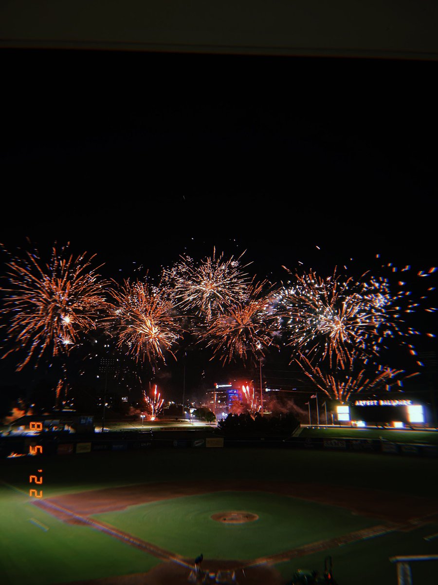 HaleyMaxwell12's tweet photo. Firework Friday at Arvest Ballpark!
@nwanaturals 😍 https://t.co/gNFX6GgnEV