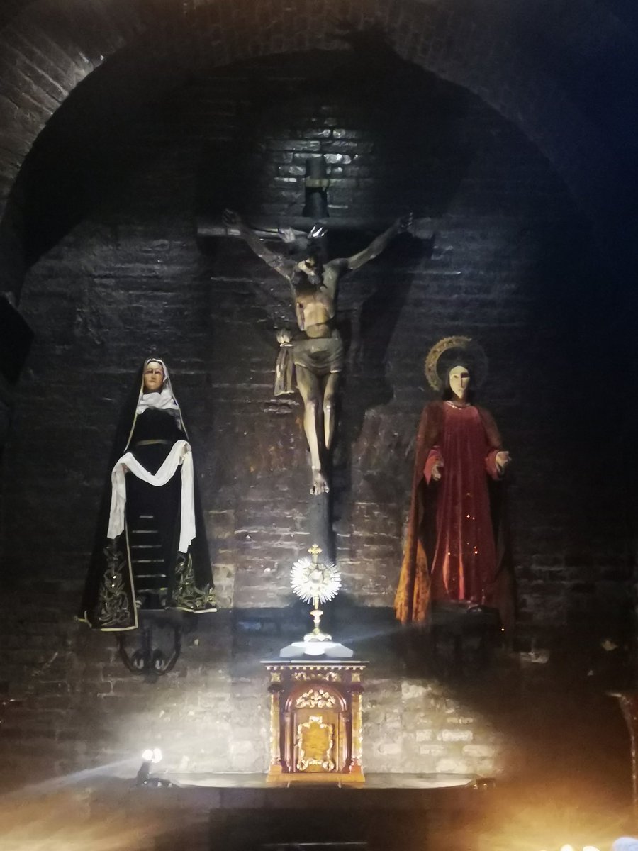 julioairu's tweet photo. Jesús de dulce memoria,
que das la paz verdadera;
más dulce que toda miel
es tu divina presencia. https://t.co/fGmZbo2XVL