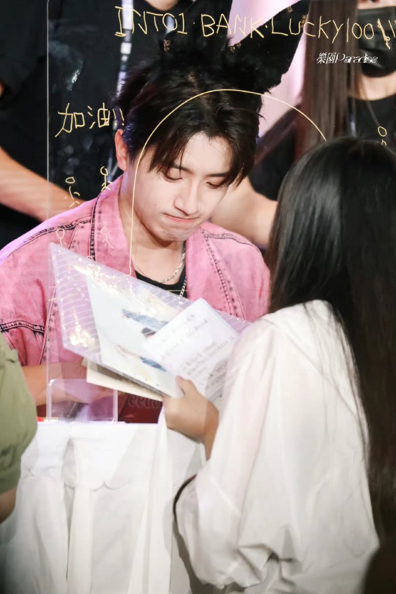 boyuanarchive's tweet photo. 220805 💚 BoYuan at INTO1's Universe Handbook Changsha Fansign Event 💕

©樂園Paradise·伯远 https://t.co/SIxlikSCeM

#伯远 #BoYuan #ป๋อหย่วน #보위엔 #BáViễn #INTO1 https://t.co/QgMA12NnIx