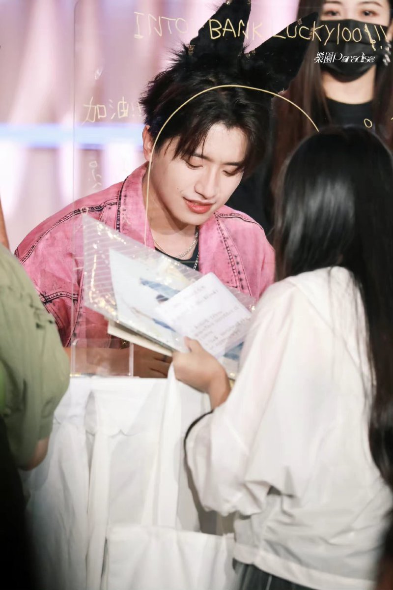 boyuanarchive's tweet photo. 220805 💚 BoYuan at INTO1's Universe Handbook Changsha Fansign Event 💕

©樂園Paradise·伯远 https://t.co/SIxlikSCeM

#伯远 #BoYuan #ป๋อหย่วน #보위엔 #BáViễn #INTO1 https://t.co/QgMA12NnIx