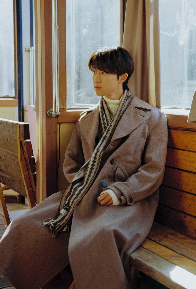 haotonin's tweet photo. hai cheng minghao is really giving me "a man written by a woman" vibes https://t.co/dsDeeYEb6P