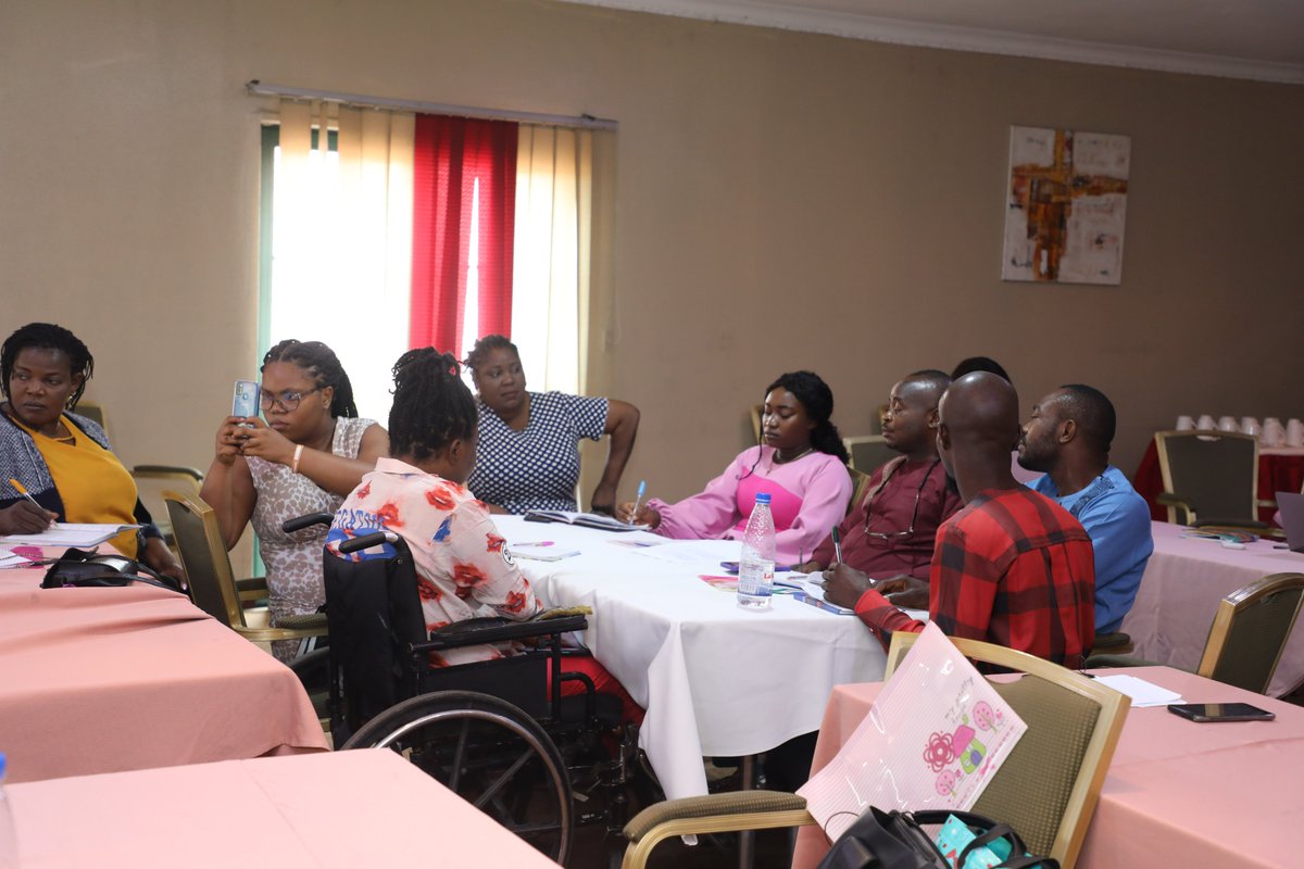 aneejnigeria's tweet photo. #ANEEJSCALEProject Day-2 of the Capacity Building Workshop began with recap/clarification of day-1 activities, thereafter participants were broken into groups to: identify the various potential entry points/challenges for interfacing with the SOE &amp; PS in the Oil sector by CSO. https://t.co/xMp1i89QZ1