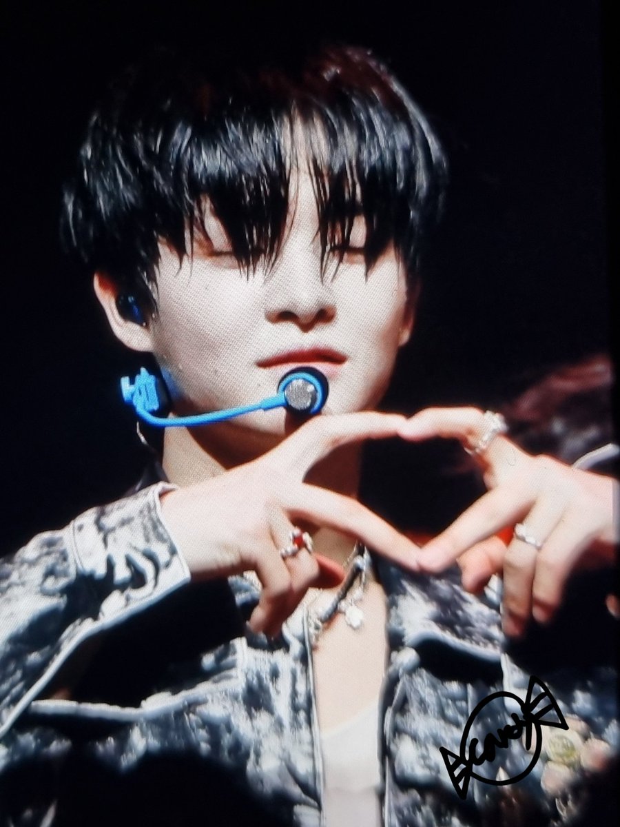 CandyDrop314's tweet photo. #트레저 #지훈
220806 𝒑𝒓𝒆𝒗𝒊𝒆𝒘

#TREASURE #JIHOON #JOON #쥰 https://t.co/wK7Qj9p39Q