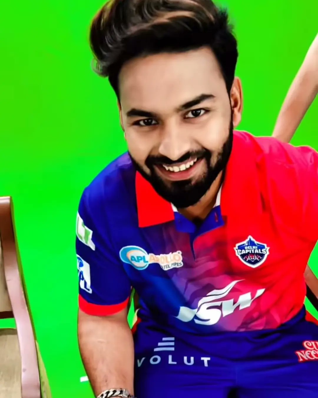 Rishabh Pant | ICC Cricket World Cup 2019: Blame it on 3 down for 5 and  Guptill's arm - Telegraph India