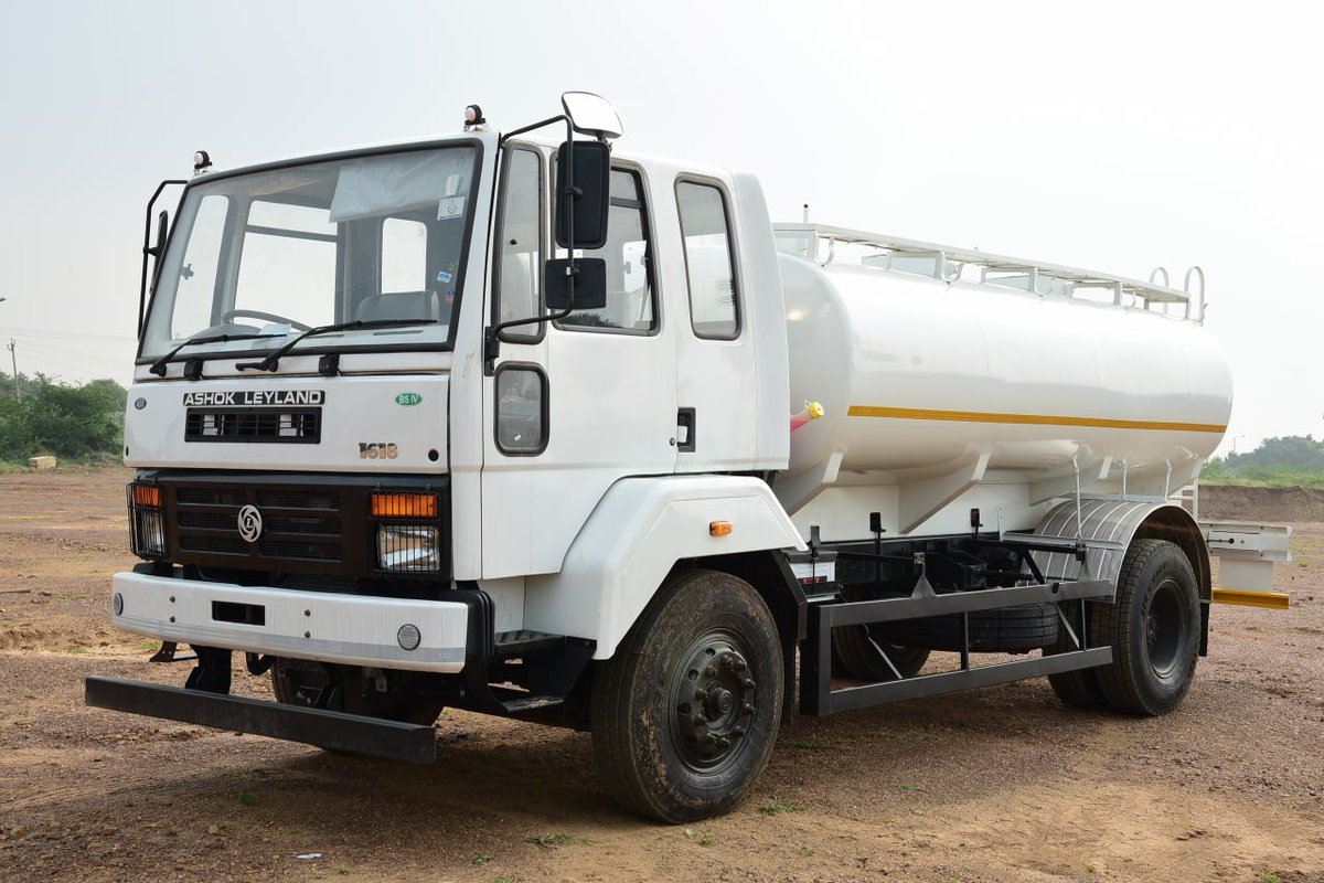 JcblLimited's tweet photo. JCBL Petroleum Tankers, on the highway of growth.
· Sturdy look
· Low maintenance
· Robust and reliable performance
#JCBL #MovingTheNation #JCBLPetroleumTankers #PetroleumTankers #MobilitySolutions #JCBLMobilitySolutions https://t.co/ZsQudJsiiq