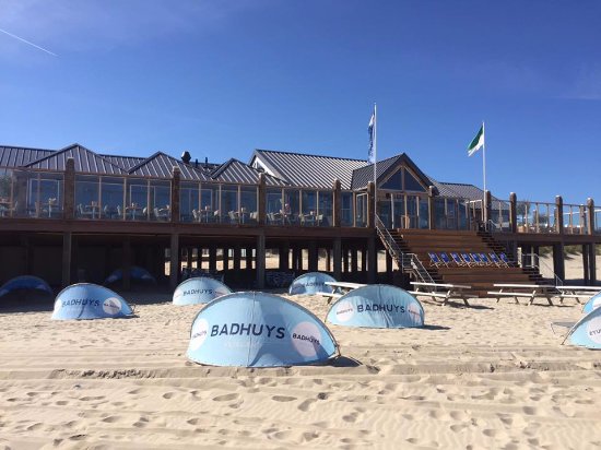 Omrin's tweet photo. ♻️🏖️| DAG 6 van de Beach Cleanup Tour van @DeNoordzee. Schoon strand van Vlieland? Samen kunnen we dat! Straks om 10:00 u verzamelen bij @BadhuysVlieland, Badweg 3. Doe mee!
#BeachCleanupTour #SchoonStrand #Vlieland #Recycling #Nascheiding #Omrin https://t.co/6y3Kf5qylS