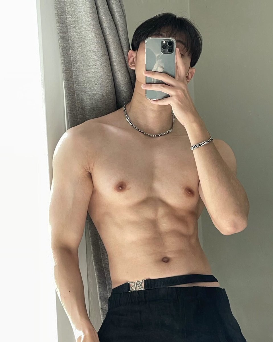 YOUANDSUMMERTH's tweet photo. New Sloane is coming to town ✨
#swimwear #menswimwear #yasmen #youandsummerth #กางเกงว่ายน้ำ https://t.co/qYEQZStUHt